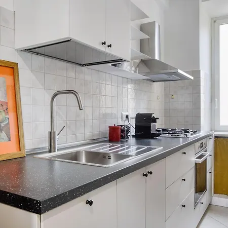 Apartamento Domus Acaia - San Giovanni Roma