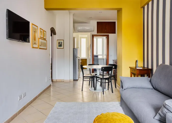 Yellow Stripes - San Giovanni By Rhr * Roma